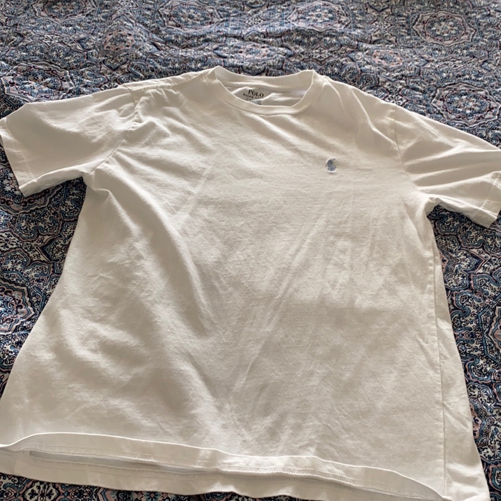 Tee